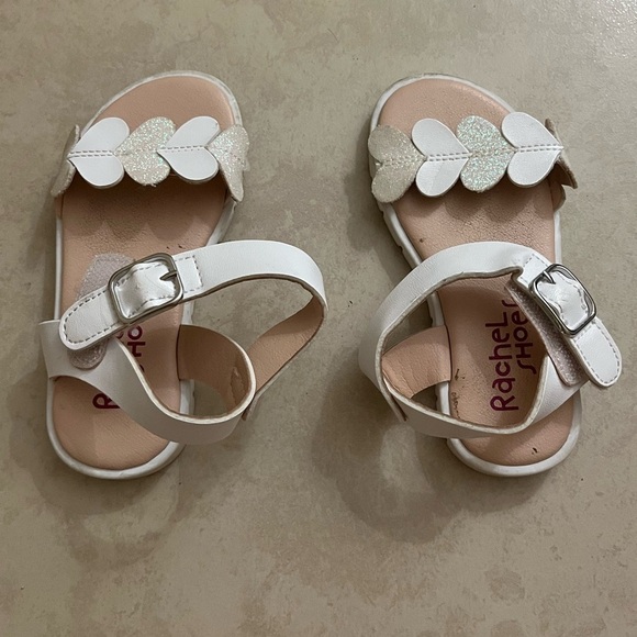 3 Pairs of 7M Girls Shoes - Picture 2 of 13